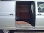 Volkswagen Transporter 2.0 TDI L1H1 T800 - Airco - 3 Zits - Navigatie