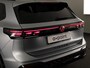 Volkswagen Tiguan 1.5 eHybrid R-Line Edition 204 pk Automaat (DSG) | Verlengde garantie | Navigatie | Trekhaak (wegklapbaar) | Parkeersensoren (Park assist) | Rondomzicht camera | Black Style pakket | R-Line |
