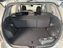 Toyota Verso 1.8 VVT-i Dynamic | Trekhaak | Fabrieksnavigatie | Zeer lage KM-stand |
