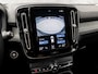 Volvo XC40 1.5 T4 Recharge Inscription 211Pk Automaat (APPLE CARPLAY, GROOT NAVI, STUUR/STOELVERWARMING, CAMERA, LEDER, KEYLESS, SPORTSTOELEN, GETINT GLAS, NIEUWSTAAT)