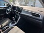 Volkswagen T-Roc 1.0 TSI Life Business Navigatie / Parkeersensoren / Clima / LED verlichting / Trekhaak afneembaar / App-connect