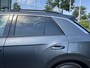 Volkswagen T-Roc 1.0 TSI Life Business Navigatie / Parkeersensoren / Clima / LED verlichting / Trekhaak afneembaar / App-connect