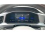 Volkswagen T-Roc 1.0 TSI Life Business Navigatie / Parkeersensoren / Clima / LED verlichting / Trekhaak afneembaar / App-connect