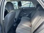 Volkswagen T-Roc 1.0 TSI Life Business Navigatie / Parkeersensoren / Clima / LED verlichting / Trekhaak afneembaar / App-connect