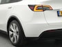 Tesla Model Y RWD 58 kWh 238 PK | LED | Elek. kofferklep | Akoestisch Glas | 360 Camera | Navigatie | Elek. Stoelen Voor|