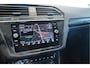 Volkswagen Tiguan 1.5 TSI ACT R-LINE navi camera pano leer trekhaak !!