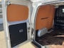 Nissan NV200 1.5 dCi Airco Cruise controle Trekhaak 1100kg trekgewicht Achterruitrij camera Parrot 2-Persoons Stuurwielbediening Elektrische ramen Euro 5
