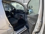 Nissan NV200 1.5 dCi Airco Cruise controle Trekhaak 1100kg trekgewicht Achterruitrij camera Parrot 2-Persoons Stuurwielbediening Elektrische ramen Euro 5