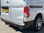 Nissan NV200 1.5 dCi Airco Cruise controle Trekhaak 1100kg trekgewicht Achterruitrij camera Parrot 2-Persoons Stuurwielbediening Elektrische ramen Euro 5