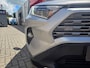 Toyota RAV4 2.5 Hybrid Dynamic/ Camera rondom/ Parkeersensoren voor + achter/ Stoelverwarming/ Trekhaak/ Rijklaarprijs!