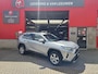 Toyota RAV4 2.5 Hybrid Dynamic/ Camera rondom/ Parkeersensoren voor + achter/ Stoelverwarming/ Trekhaak/ Rijklaarprijs!