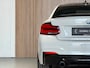 BMW 2-Serie Coupé M240i xDrive Executive - SCHUIFDAK - M PERFORMANCE UITLAAT - HARMAN KARDON