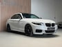 BMW 2-Serie Coupé M240i xDrive Executive - SCHUIFDAK - M PERFORMANCE UITLAAT - HARMAN KARDON