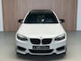 BMW 2-Serie Coupé M240i xDrive Executive - SCHUIFDAK - M PERFORMANCE UITLAAT - HARMAN KARDON