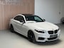 BMW 2-Serie Coupé M240i xDrive Executive - SCHUIFDAK - M PERFORMANCE UITLAAT - HARMAN KARDON
