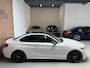BMW 2-Serie Coupé M240i xDrive Executive - SCHUIFDAK - M PERFORMANCE UITLAAT - HARMAN KARDON
