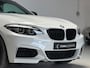 BMW 2-Serie Coupé M240i xDrive Executive - SCHUIFDAK - M PERFORMANCE UITLAAT - HARMAN KARDON