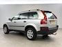Volvo XC90 2.5 T Momentum 7p. | Youngtimer | Clima | Cruise | Trekhaak | Stoelverw. | Parkeersens. | NAP