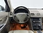 Volvo XC90 2.5 T Momentum 7p. | Youngtimer | Clima | Cruise | Trekhaak | Stoelverw. | Parkeersens. | NAP