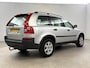 Volvo XC90 2.5 T Momentum 7p. | Youngtimer | Clima | Cruise | Trekhaak | Stoelverw. | Parkeersens. | NAP