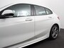 BMW 1-Serie 118i M-Sport Automaat Digitale Cockpit Climate control Stoel verwarming LED Sfeer verlichting Lichtmetalen velgen Navigatie Apple carplay/ Android auto Parkeersensoren