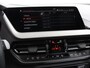 BMW 1-Serie 118i M-Sport Automaat Digitale Cockpit Climate control Stoel verwarming LED Sfeer verlichting Lichtmetalen velgen Navigatie Apple carplay/ Android auto Parkeersensoren
