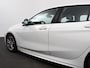 BMW 1-Serie 118i M-Sport Automaat Digitale Cockpit Climate control Stoel verwarming LED Sfeer verlichting Lichtmetalen velgen Navigatie Apple carplay/ Android auto Parkeersensoren