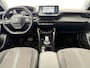 Peugeot e-2008 Allure Pack EV 3-FASEN 50kWh 136pk | 3D i-COCKPIT® | NAVI | CAMERA | 17'' LM | APPLE CARPLAY / ANDROID AUTO | KEYLESS START |