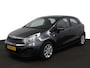 Kia Rio 1.2 CVVT ComfortLine Airco - Parkeersensoren - Elektrische ramen - Trekhaak - Uniek - Virena zekerheidspakket € 895,-