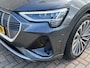 Audi E-tron 55 quattro S-Line 95 kWh / 94% SOH/ LUCHTVERING/ 408 PK/ PANO/ 2X S-LINE/ CAMERA/ PARK. SENSOREN/ MEMORY SEATS/ ELEK. ACHTERKLEP/ STOELVERWARM./ SMARTPHONE INTERFACE/ ADAPT. CRUISE/ AFDAAL ASSISTENT/ NAVI/ CLIMA/ DAB