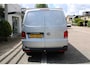 Volkswagen Transporter 2.0 TDI 110pk L2H1 28 Eco Business Navigatie by App / Cruise control / Parkeersensoren / Bijrijdersbank / Trekhaak