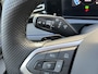 Volkswagen Tiguan 2.0 TDI R-Line Stoelverwarming Massage Apple carplay Virtueel display Achterruitrij camera Navigatiesysteem