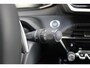 Peugeot 2008 1.2 130PK AUTOMAAT ALLURE | NAVIGATIE | DRAADLOZE APPLE CARPLAY/ANDROID AUTO | STOEL VERWARMING | DODEHOEK BEWAKING | LED KOPLAMPEN | 3-D INSTRUMENTENPANEEL | DAB+ RADIO | 360° CAMERA | KEYLESS ENTRY/START | ADAPTIVE CRUISE CONTROL |