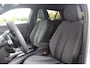 Peugeot 2008 1.2 130PK AUTOMAAT ALLURE | NAVIGATIE | DRAADLOZE APPLE CARPLAY/ANDROID AUTO | STOEL VERWARMING | DODEHOEK BEWAKING | LED KOPLAMPEN | 3-D INSTRUMENTENPANEEL | DAB+ RADIO | 360° CAMERA | KEYLESS ENTRY/START | ADAPTIVE CRUISE CONTROL |