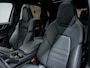 Porsche Cayenne 3.0 E-Hybrid Black Edition | SportDesign | Trekhaak | Achterasbest. | Sportuitlaat | HUD | Bijrijdersdisplay |