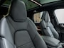 Porsche Cayenne 3.0 E-Hybrid Black Edition | SportDesign | Trekhaak | Achterasbest. | Sportuitlaat | HUD | Bijrijdersdisplay |