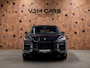 Porsche Cayenne 3.0 E-Hybrid Black Edition | SportDesign | Trekhaak | Achterasbest. | Sportuitlaat | HUD | Bijrijdersdisplay |
