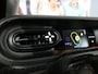 Renault Twingo urban range techno 80pk - Demo! - Stoelverwarming - Parkeerassistent - Dodehoek