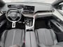 Peugeot 5008 1.2 Hybrid 136 GT 146PK AUTOMAAT | 7-persoons | Cruise Control | Climate Control | Schuif- kanteldak | 360 camera | Parkeersensoren rondom |