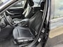 BMW 3-Serie Touring 320d Upgrade Edition | Navigatie | Lederen Bekleding | Airco | Lichtmetalen Velgen |