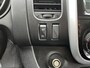 Renault Trafic 2.0 dCi 120pk L2H1 Airco Cruise control Trekhaak 2000kg trekgewicht Parkeersensoren achter 3-Persoons Bluetooth telefoonverbinding 1e eigenaar Euro 6