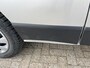 Renault Trafic 2.0 dCi 120pk L2H1 Airco Cruise control Trekhaak 2000kg trekgewicht Parkeersensoren achter 3-Persoons Bluetooth telefoonverbinding 1e eigenaar Euro 6
