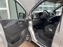 Renault Trafic 2.0 dCi 120pk L2H1 Airco Cruise control Trekhaak 2000kg trekgewicht Parkeersensoren achter 3-Persoons Bluetooth telefoonverbinding 1e eigenaar Euro 6