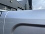 Renault Trafic 2.0 dCi 120pk L2H1 Airco Cruise control Trekhaak 2000kg trekgewicht Parkeersensoren achter 3-Persoons Bluetooth telefoonverbinding 1e eigenaar Euro 6