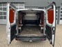 Renault Trafic 2.0 dCi 120pk L2H1 Airco Cruise control Trekhaak 2000kg trekgewicht Parkeersensoren achter 3-Persoons Bluetooth telefoonverbinding 1e eigenaar Euro 6