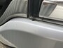 Renault Trafic 2.0 dCi 120pk L2H1 Airco Cruise control Trekhaak 2000kg trekgewicht Parkeersensoren achter 3-Persoons Bluetooth telefoonverbinding 1e eigenaar Euro 6