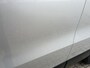 Renault Trafic 2.0 dCi 120pk L2H1 Airco Cruise control Trekhaak 2000kg trekgewicht Parkeersensoren achter 3-Persoons Bluetooth telefoonverbinding 1e eigenaar Euro 6