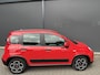 Fiat Panda 1.0 Hybrid sport Airco - Dakrails - Radio - Bluetooth - Centrale deurvergrendeling met afstandsbediening - Elektrische ramen - Start/stop systeem - Stuur multifunctioneel