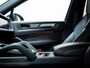 Porsche Cayenne Coupé 3.0 E-Hybrid Black Edition | SportDesign | Trekhaak | Achterasbest. | Sportuitlaat | HUD | Bijrijdersdisplay |