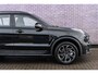 Lynk & Co 01 1.5 Core Plug-in Hybrid | Elegante SUV met 1.800 kg trekvermogen | Afneembare trekhaak | Nieuw model | LM velgen 19 inch | Adaptive Cruise Control | Premium Audio Systeem | Apple Carplay/Android Auto | Stoelverwarming | Achteruitrijcamera | Keyless Entry